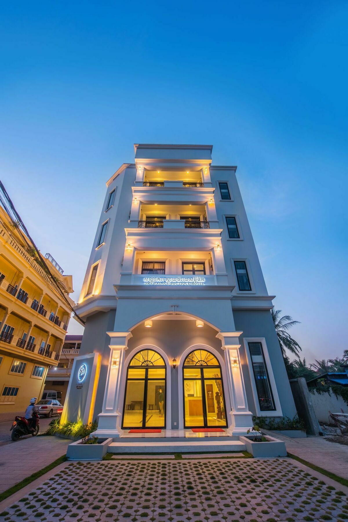 Sky Palace Boutique Hotel Battambang Exterior foto