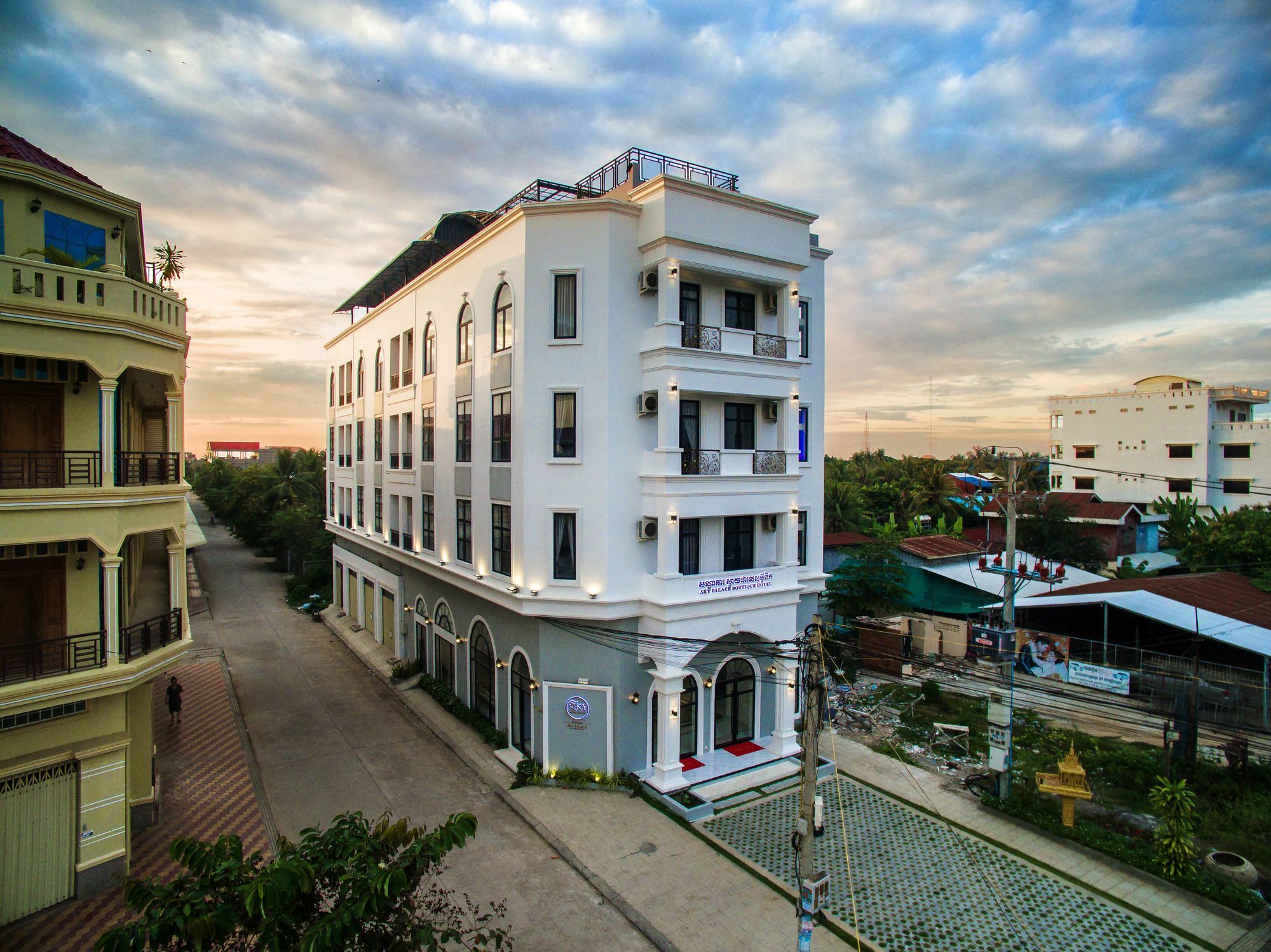 Sky Palace Boutique Hotel Battambang Exterior foto