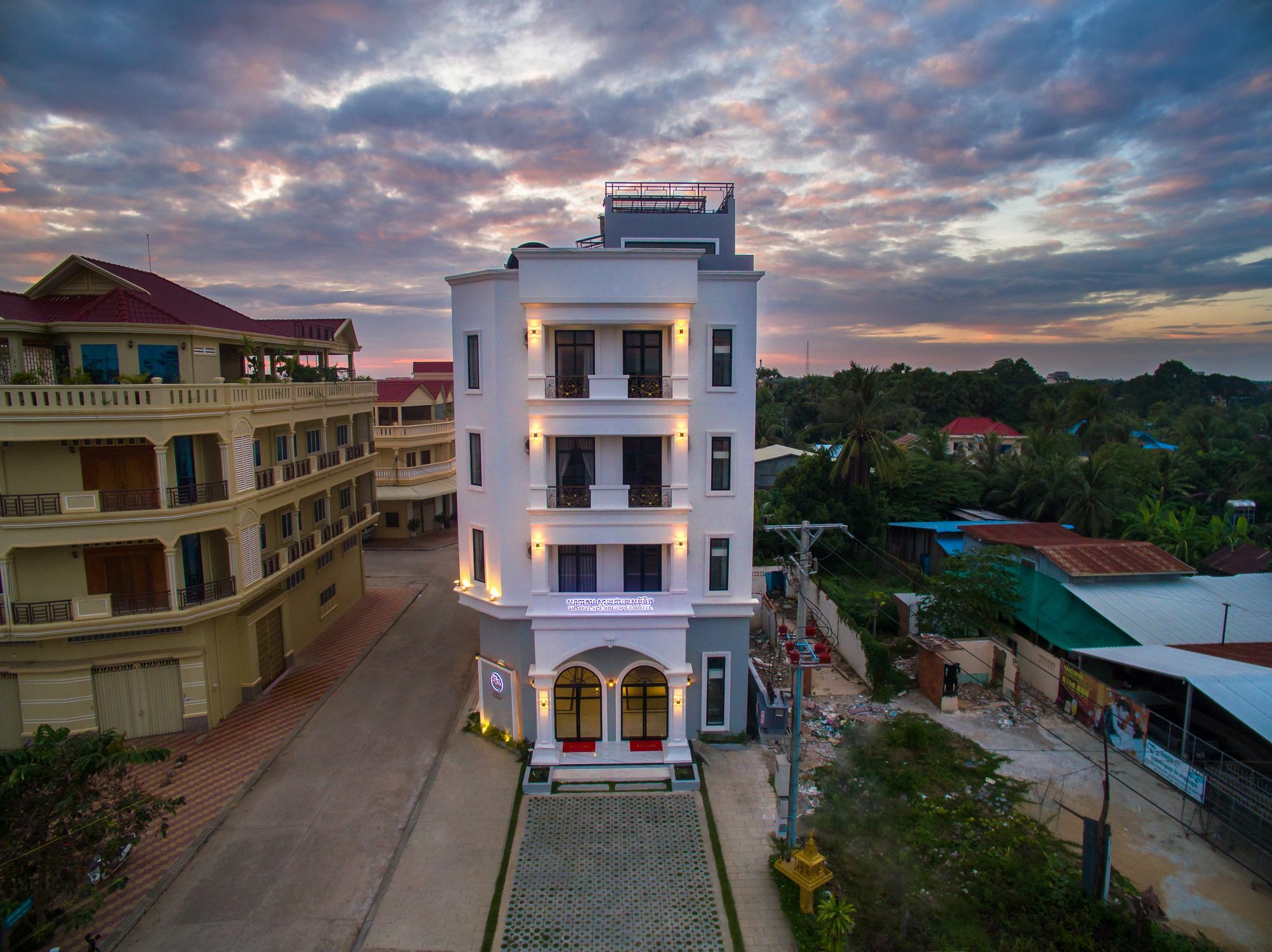 Sky Palace Boutique Hotel Battambang Exterior foto