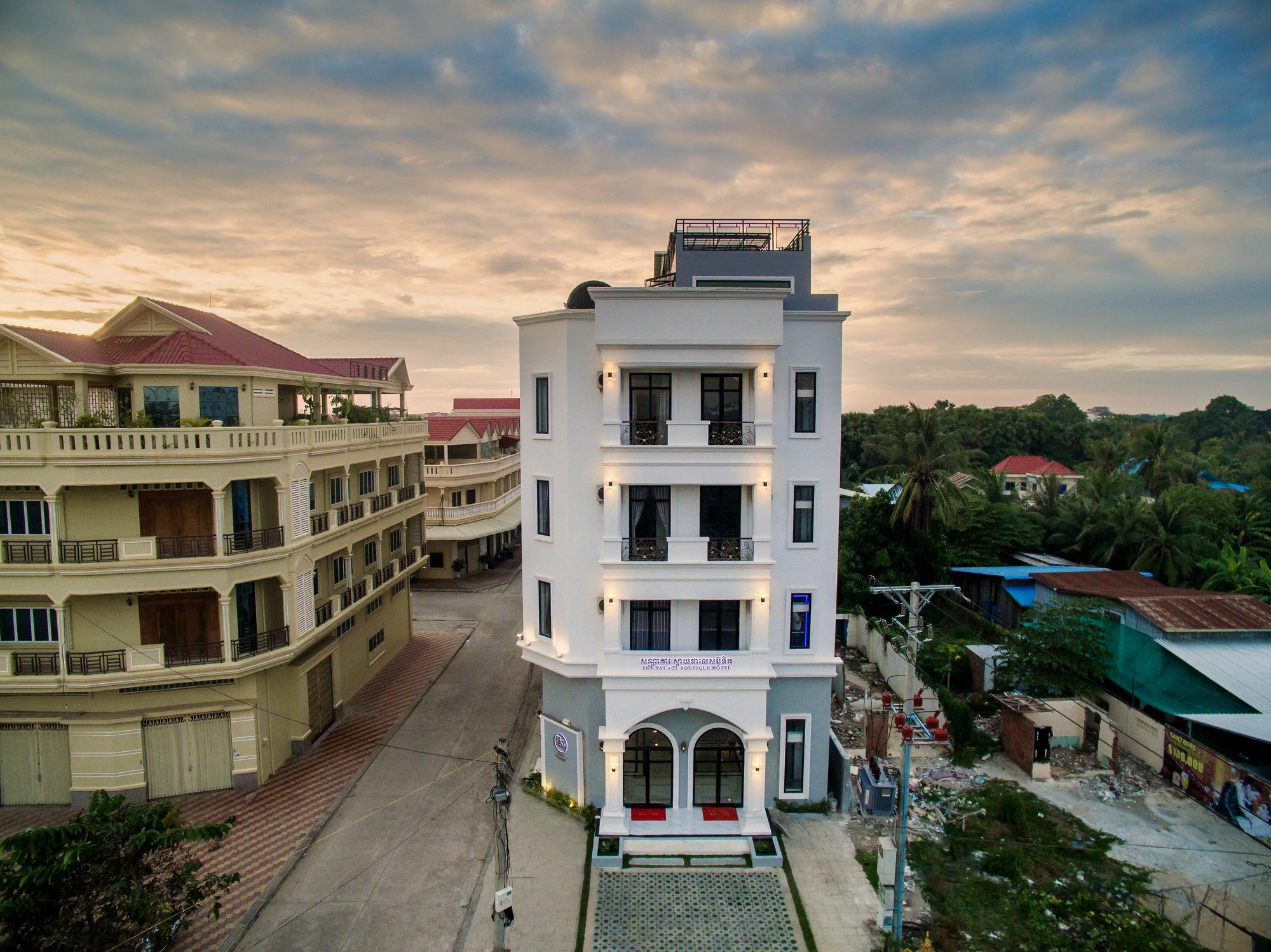 Sky Palace Boutique Hotel Battambang Exterior foto